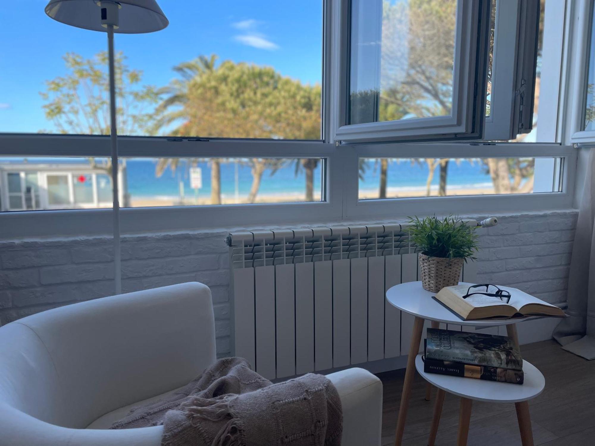 Apartamento Comillas Beach Buitenkant foto
