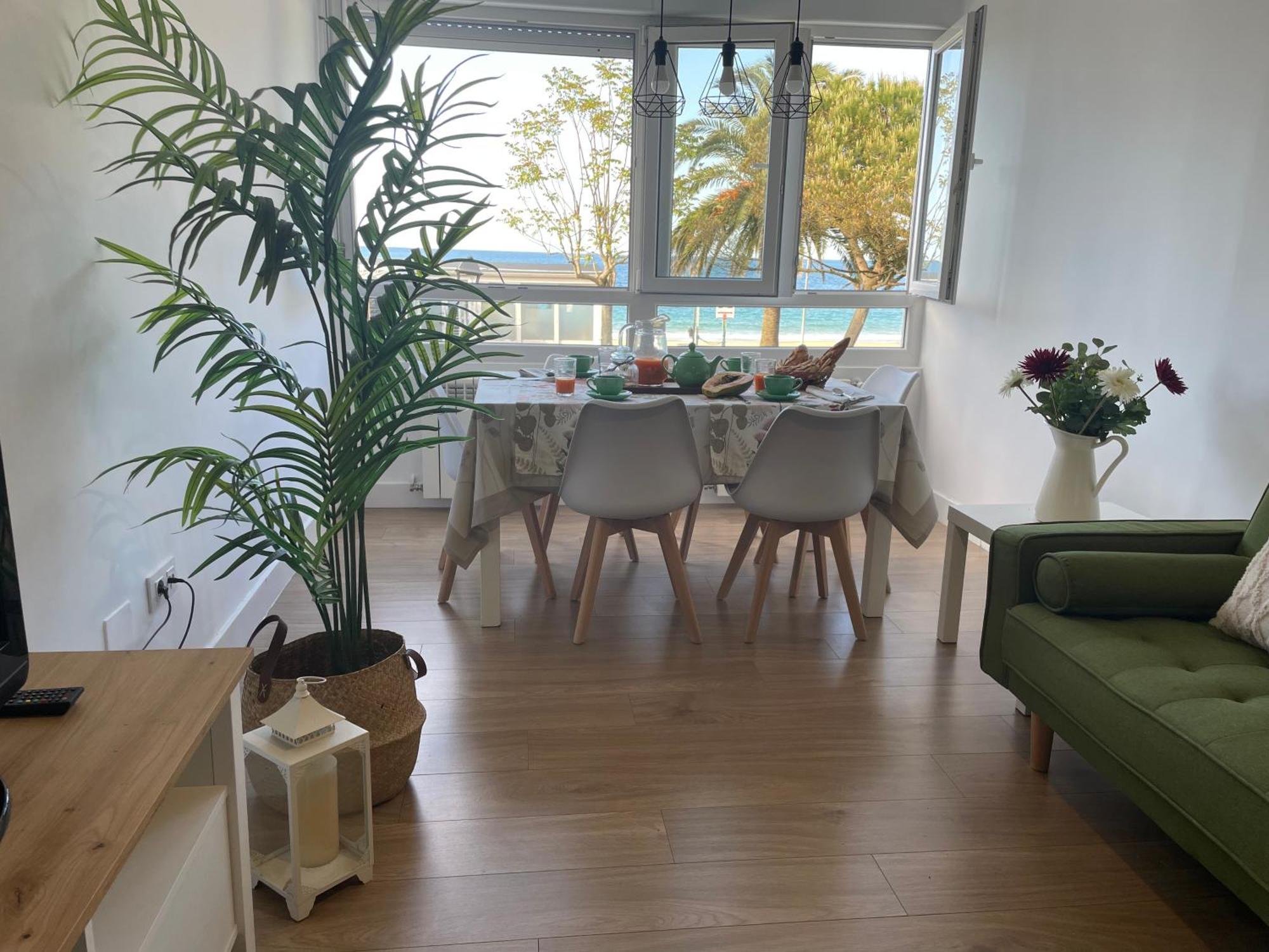 Apartamento Comillas Beach Buitenkant foto